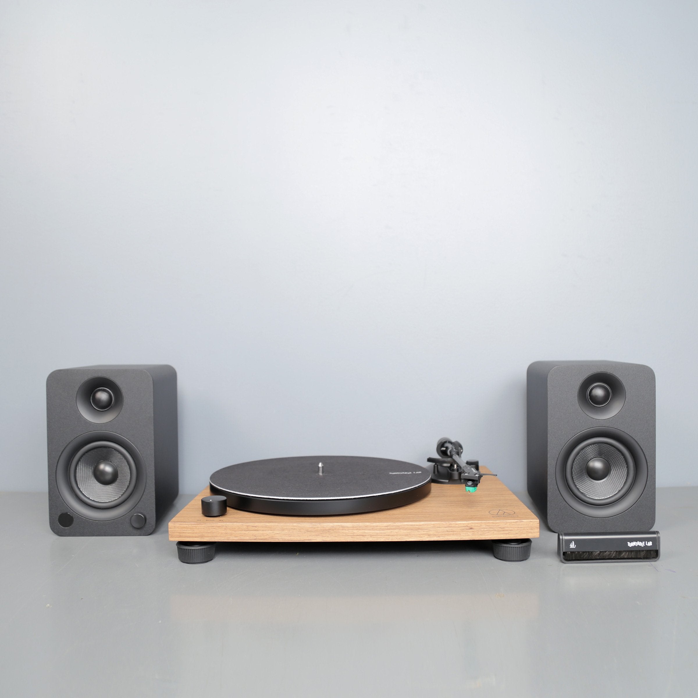 Audio-Technica: AT-LPW40WN / Kanto YU / Turntable Package