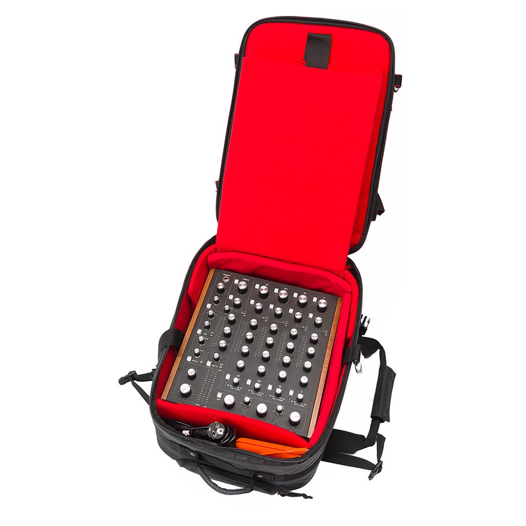 Magma: Riot Carry-On Trolley DJ Bag (MGA47885)