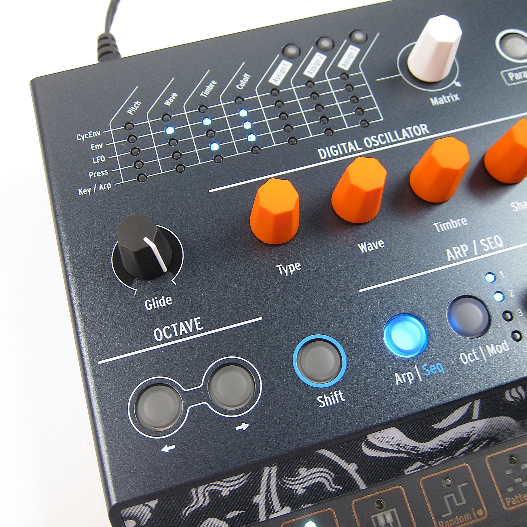 Arturia: MicroFreak Hybrid Analog / Digital Synthesizer