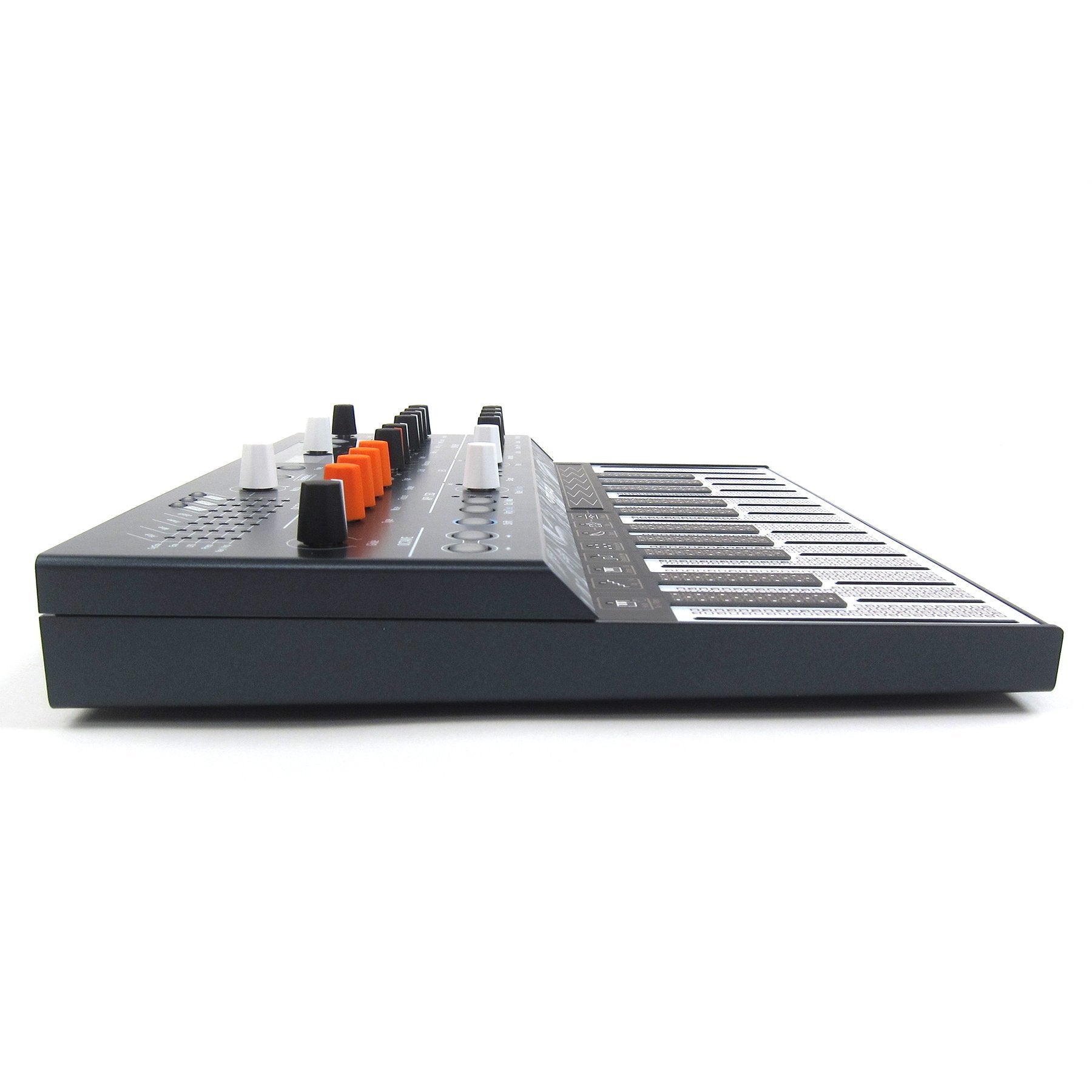 Arturia: MicroFreak Hybrid Analog / Digital Synthesizer