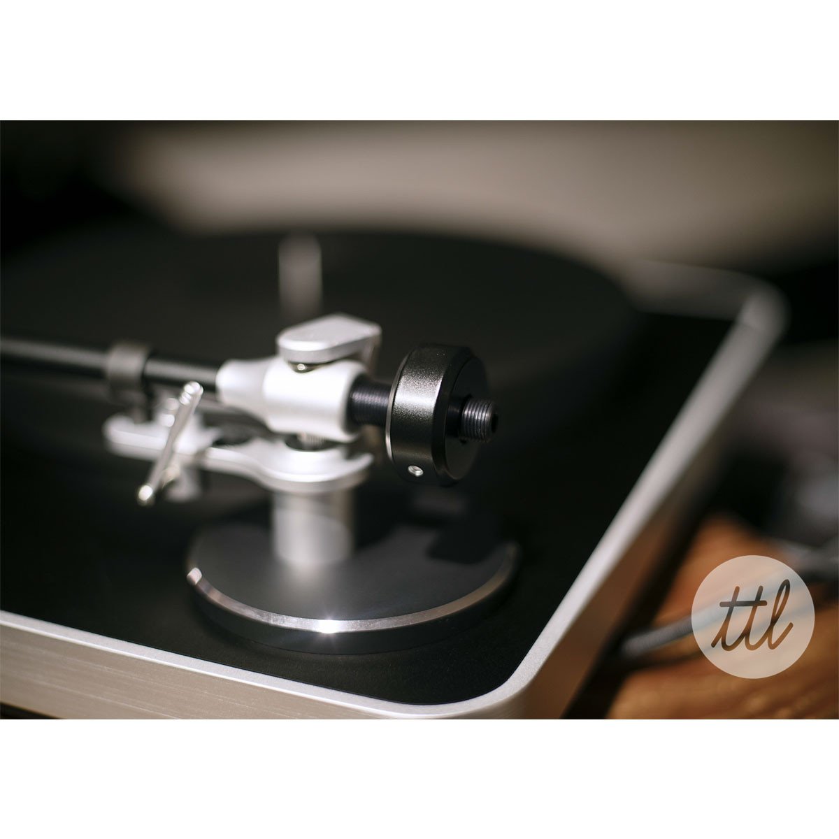 Clearaudio: Concept Turntable - Concept Tonearm / Concept MC Cartridge