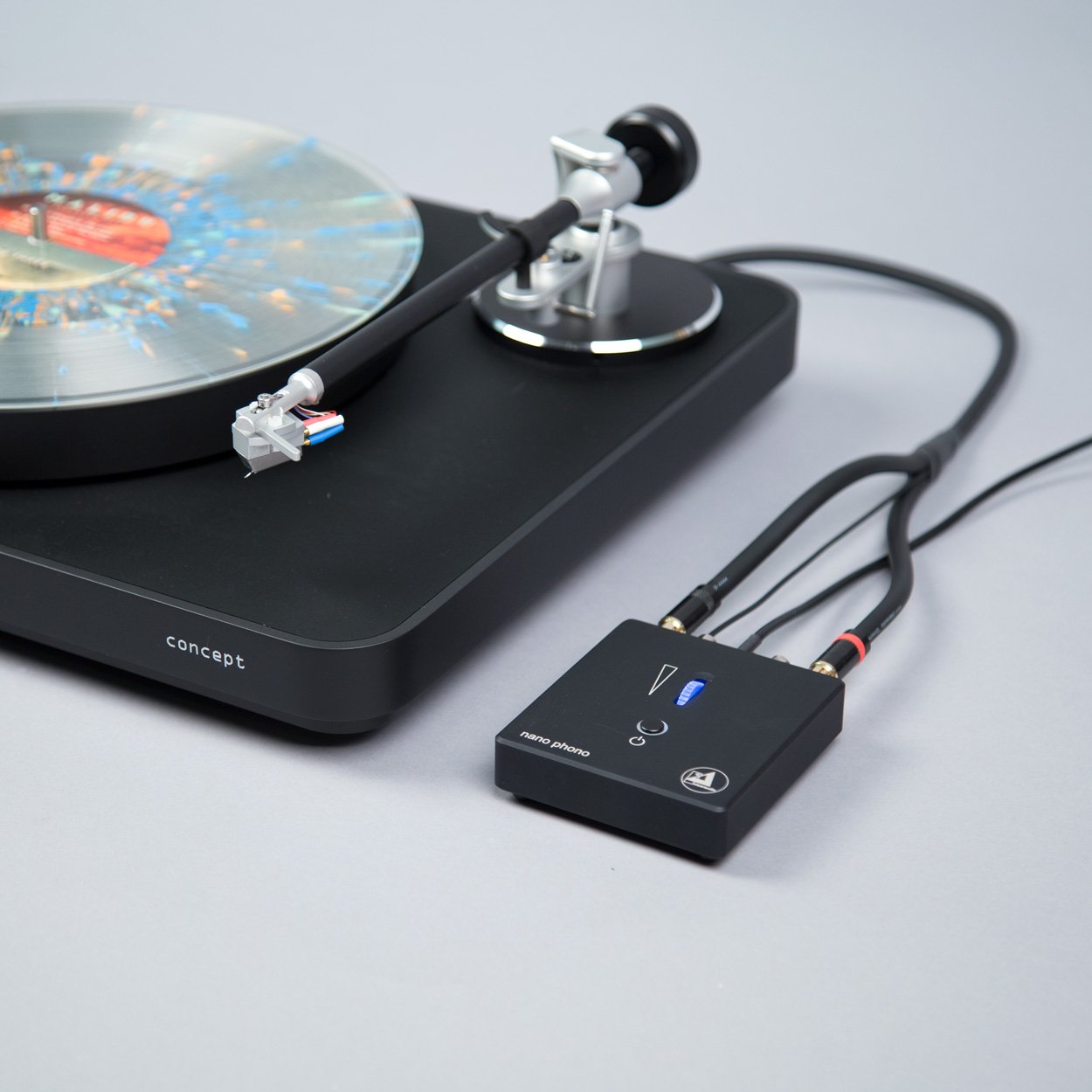 Clearaudio: Concept Black Turntable - Concept Tonearm / Concept MC Cartridge
