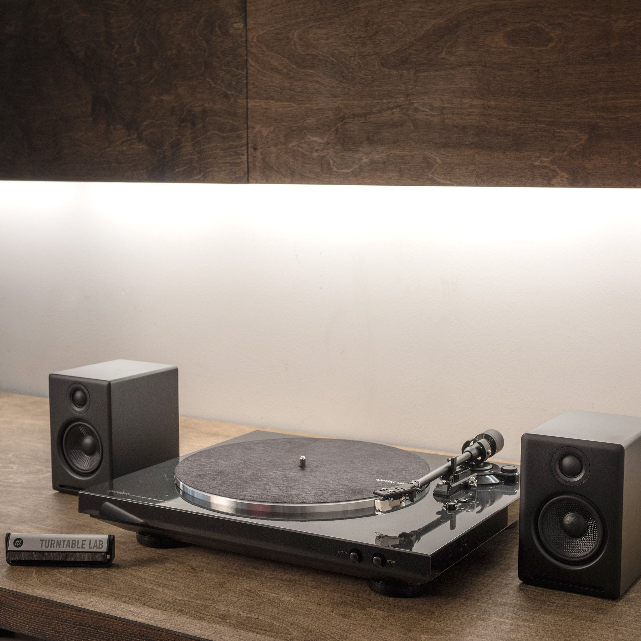 Denon: DP-300F Turntable