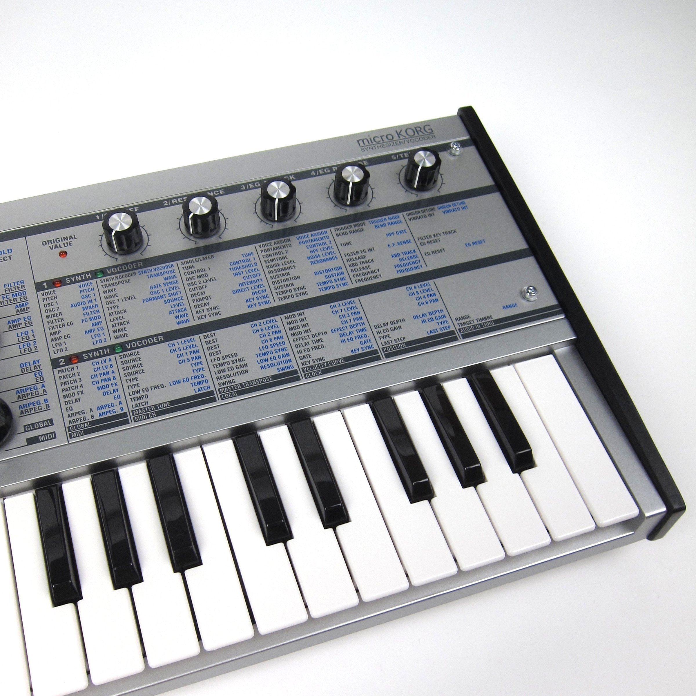 Korg: microKORG Synthesizer - Platinum Limited Edition