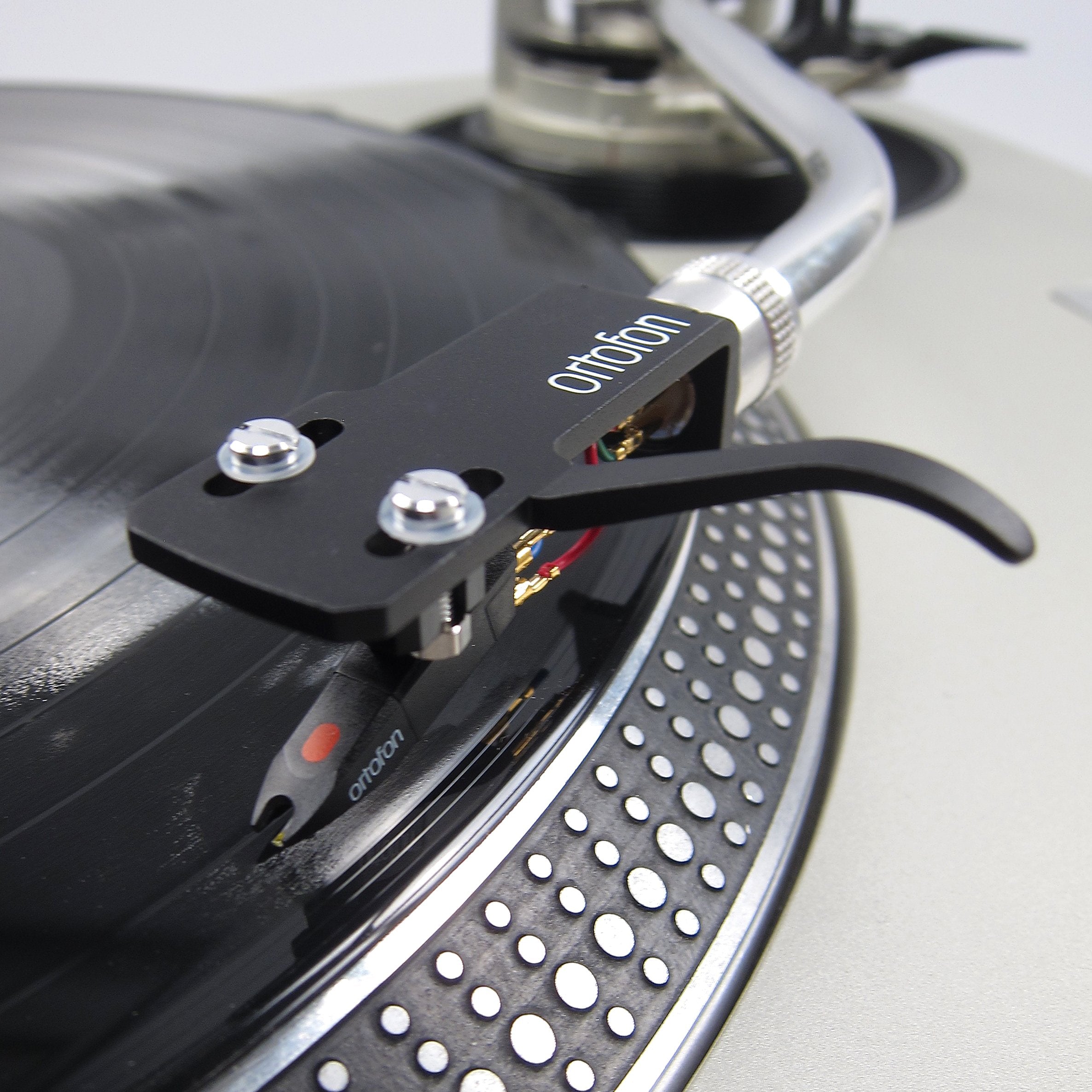 Ortofon: OM Pro S Cartridge Mounted on SH-4 Headshell