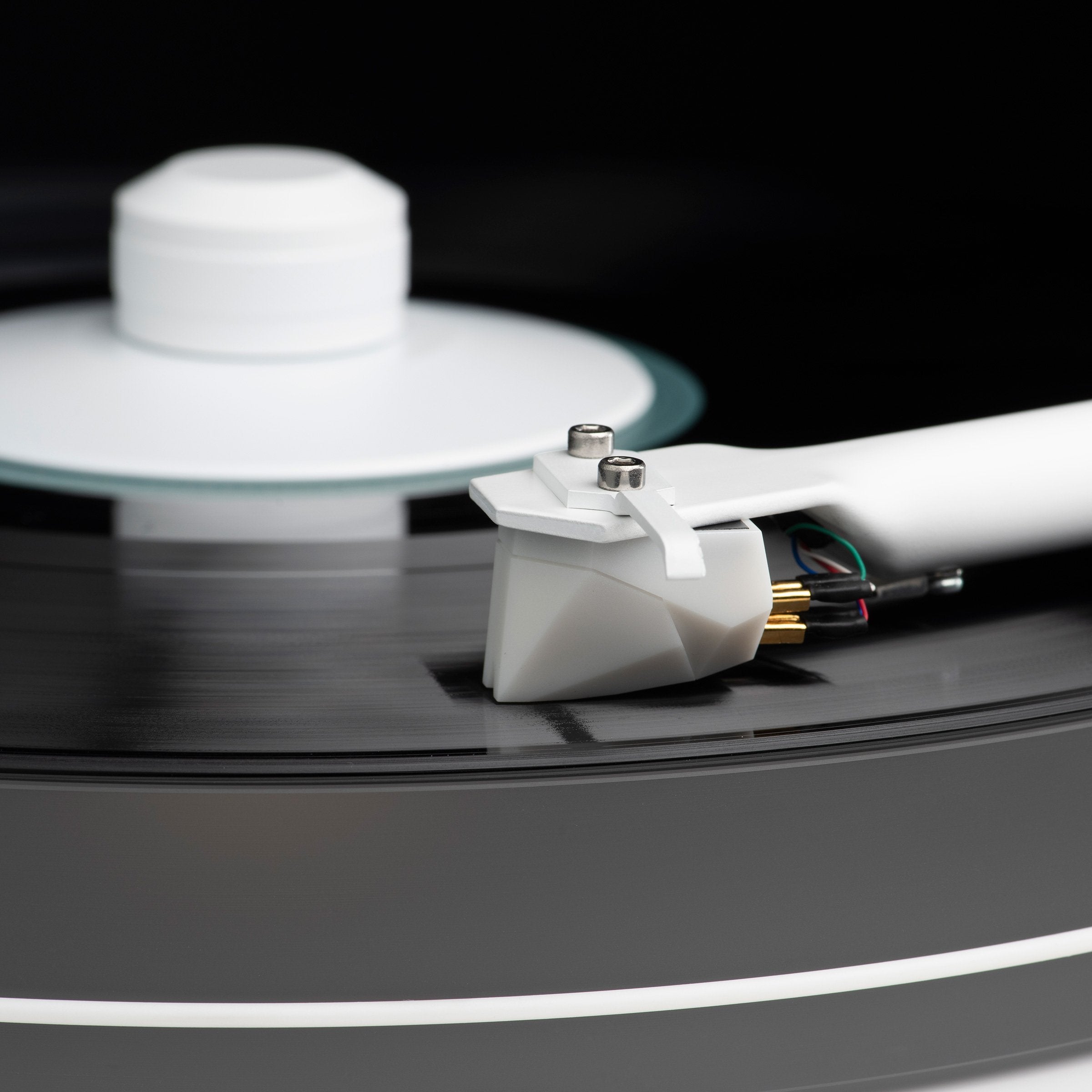 Pro-Ject: 2Xperience SB Turntable - The Beatles White Album Edition