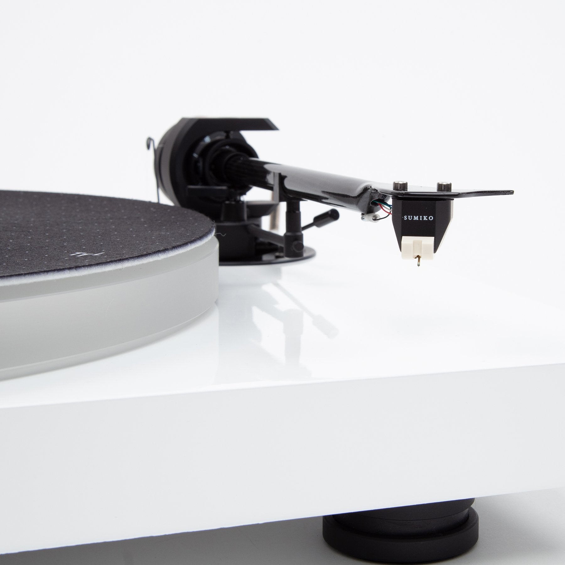 Pro-Ject: X1 Turntable - Gloss White