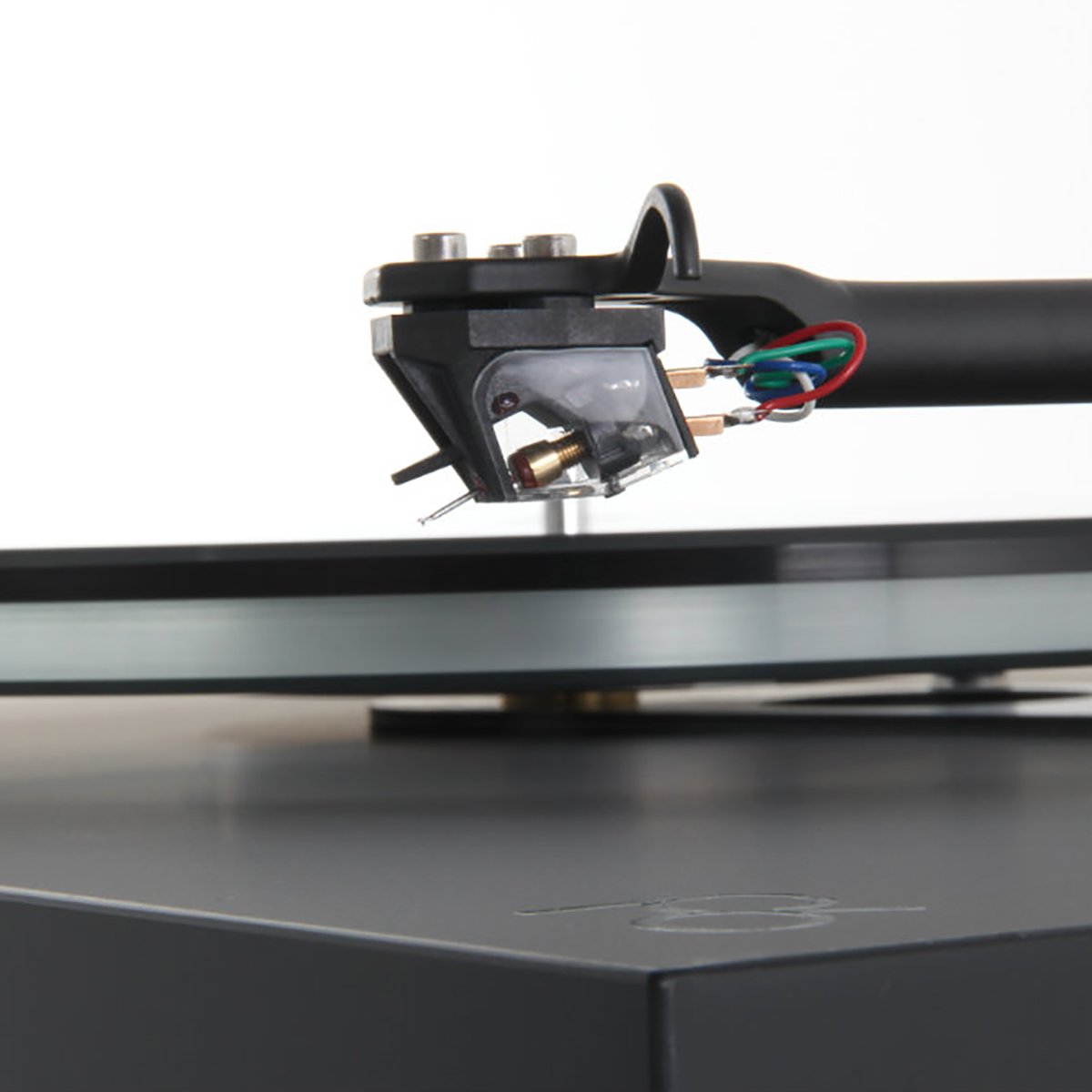 Rega: Planar 6 Turntable w/ Ania MC Cartridge - Black