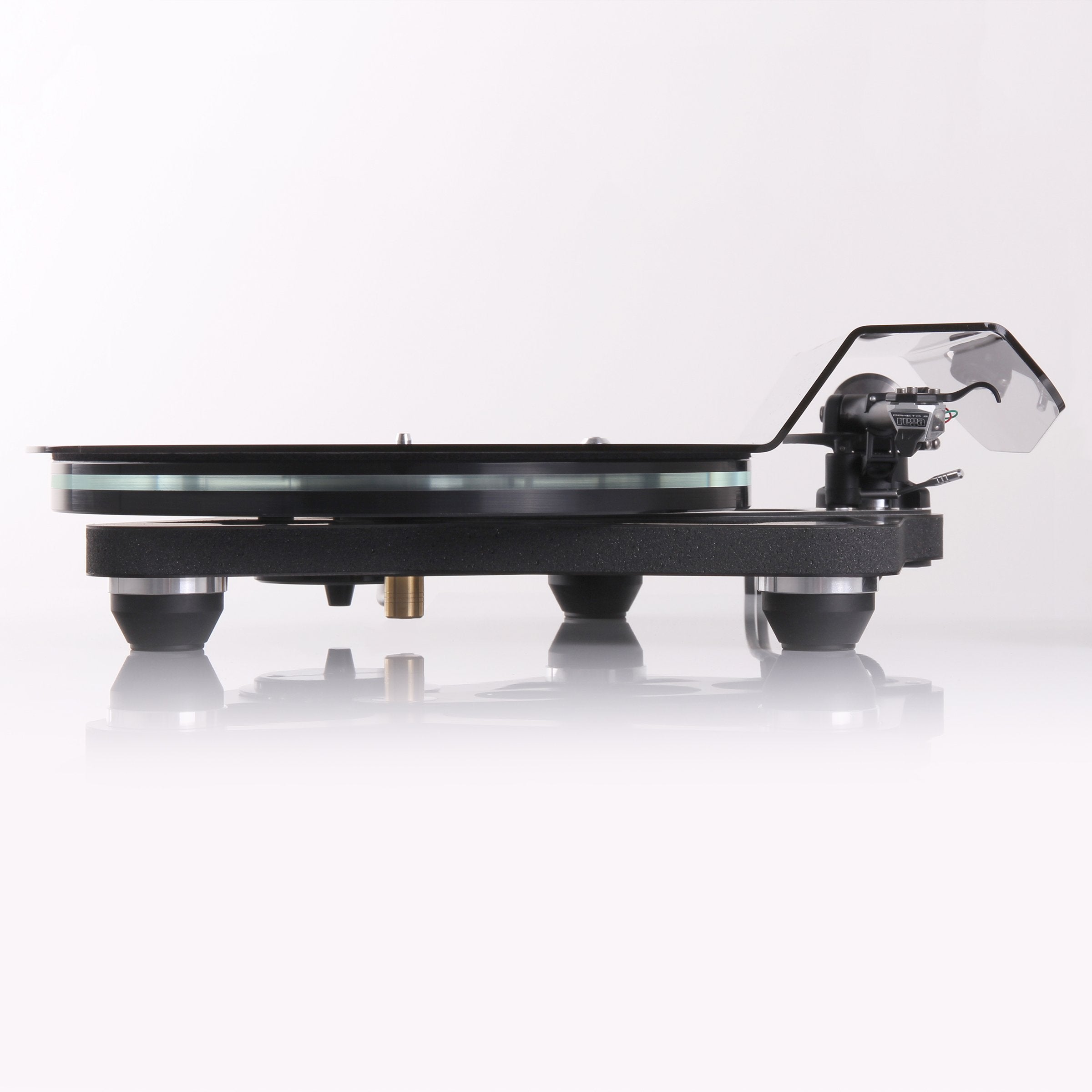 Rega: Planar 8 Turntable