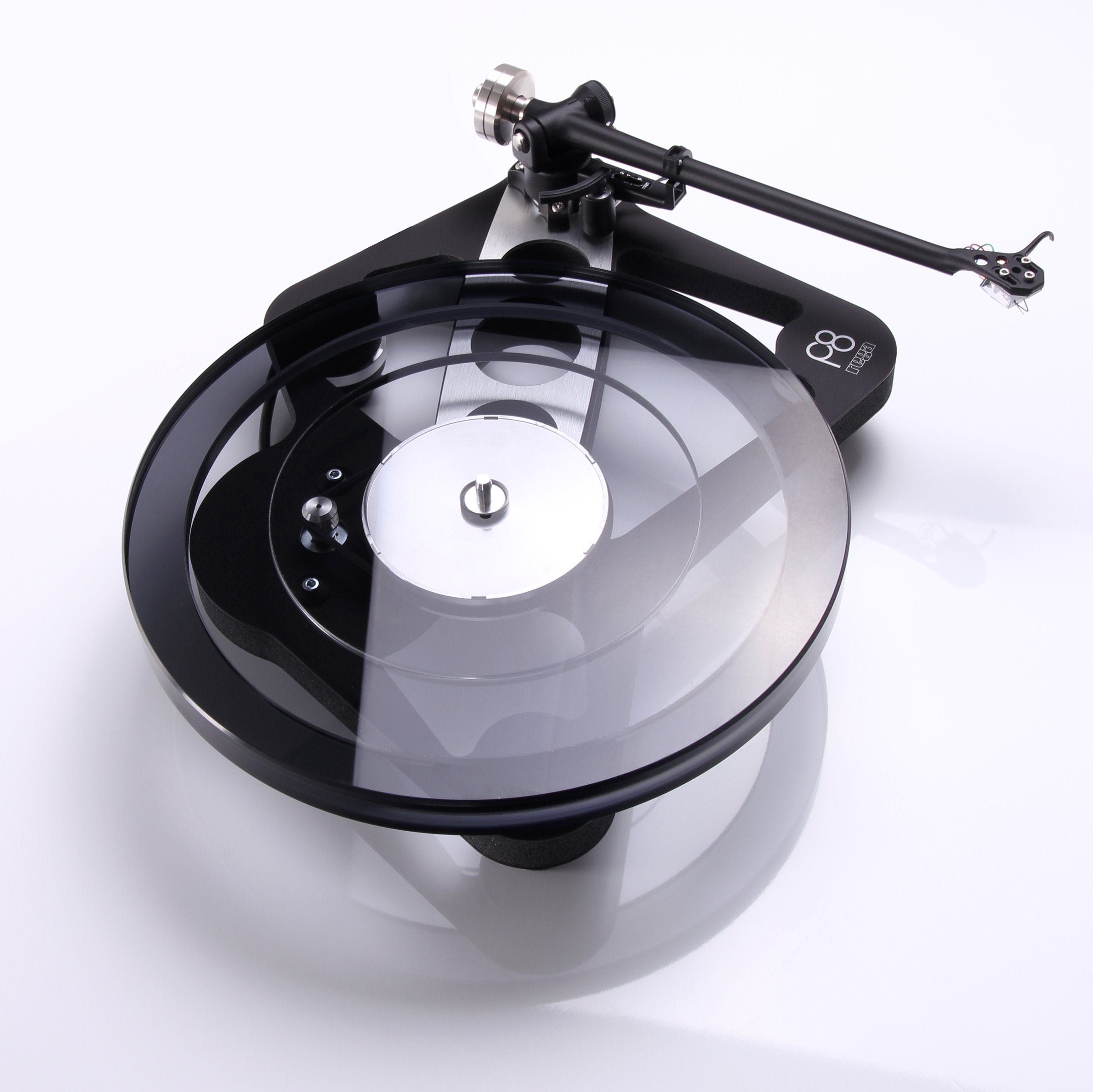 Rega: Planar 8 Turntable