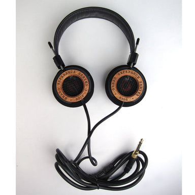 Grado: RS2e Headphones laydown